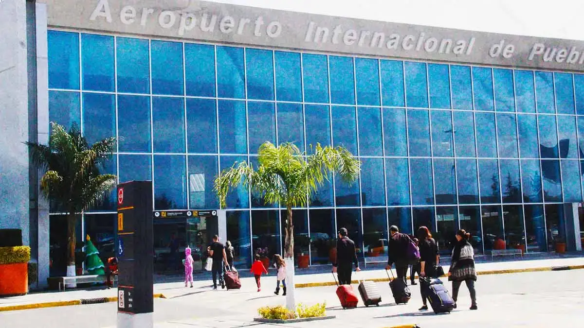 Este 2023, transporte de carga nacional en aeropuerto de Puebla disminuyó
