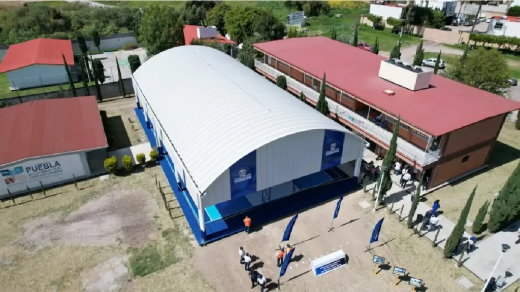 Entrega Mundo Tlatehui techado en el Bachillerato Elena Garro en Concepción La Cruz