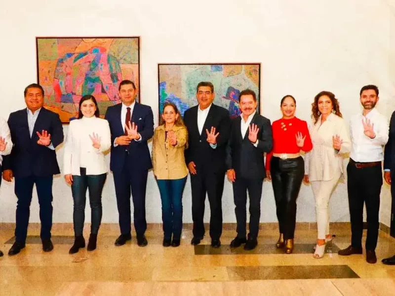Gobernador de Puebla se reúne con Alejandro Armenta y aspirantes de Morena