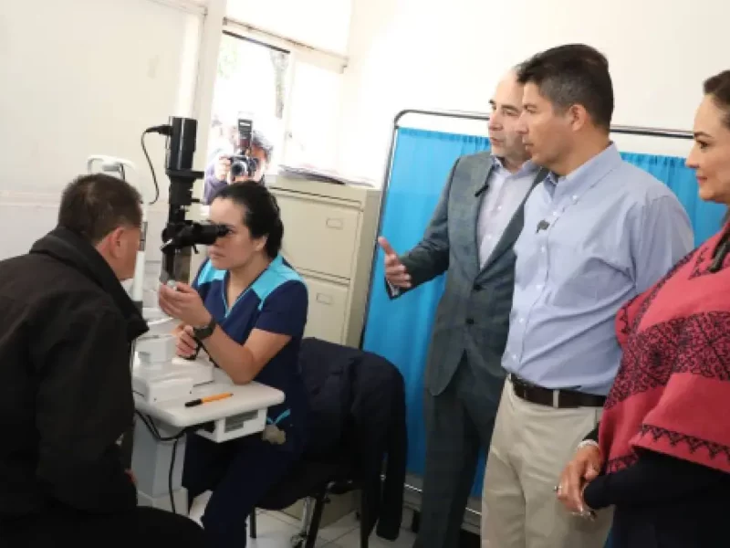 Gracias a 'Contigo veremos más' van 746 cirugías gratuitas de cataratas en Puebla capital
