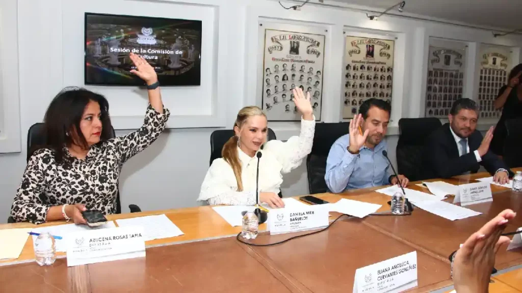 Aprueban en Comisión del Congreso exhorto para que "Festival de la Luz y la Vida" sea declarado como Patrimonio Intangible del Estado