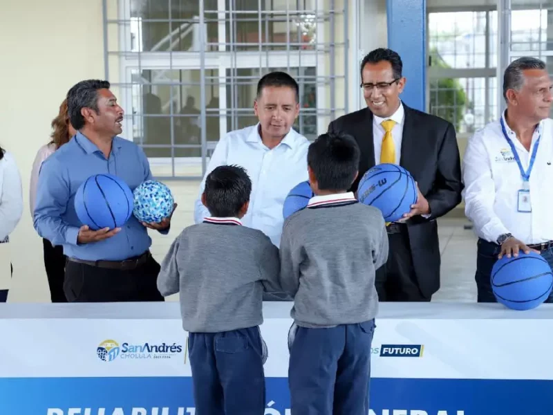 Inaugura Mundo Tlatehui rehabilitación de la primaria 24 de Febrero en Tlaxcalancingo