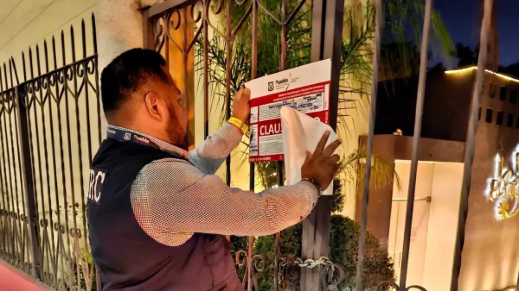 Regulación comercial se mantiene en negocios de todos los giros de la capital poblana