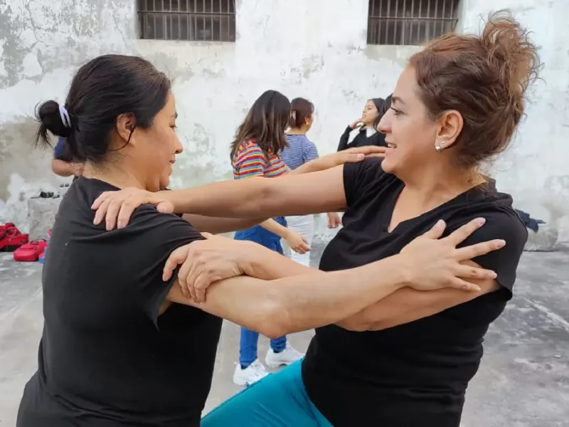 Continúa capacitación de trabajadoras del Congreso del Estado en defensa personal
