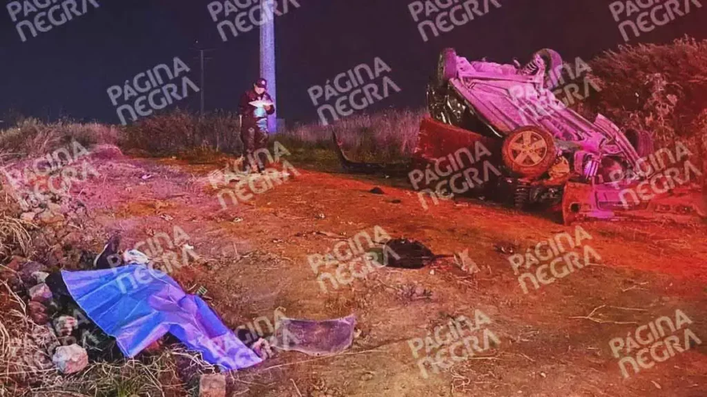 Volcadura causó la muerte de un joven sobre Periférico Ecológico