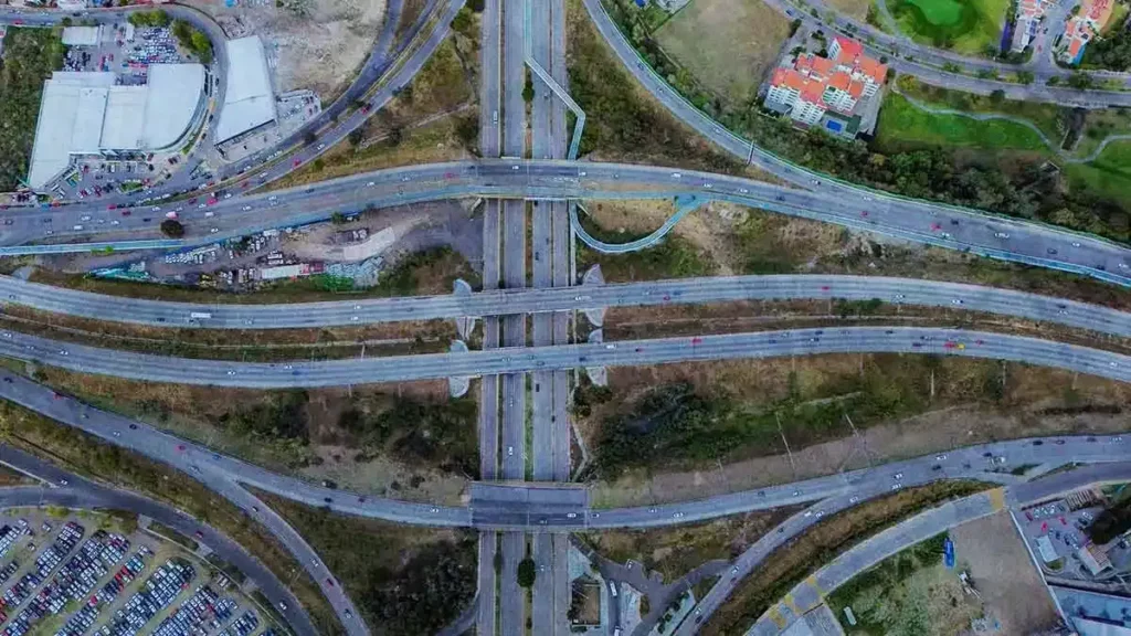 Es necesario un distribuidor vial en la Vía Atlixcáyotl: Ibero Puebla