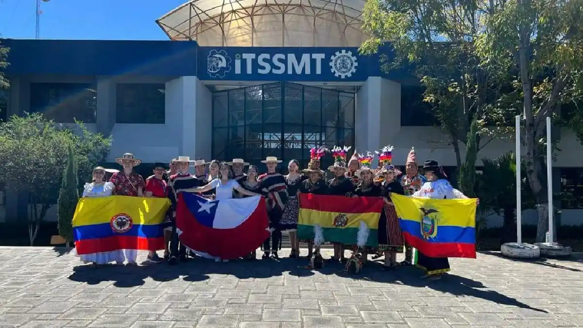 Texmelucan recibió a Colombia, Chile, Ecuador y Bolivia con el festival de folklore “Viva la Danza”