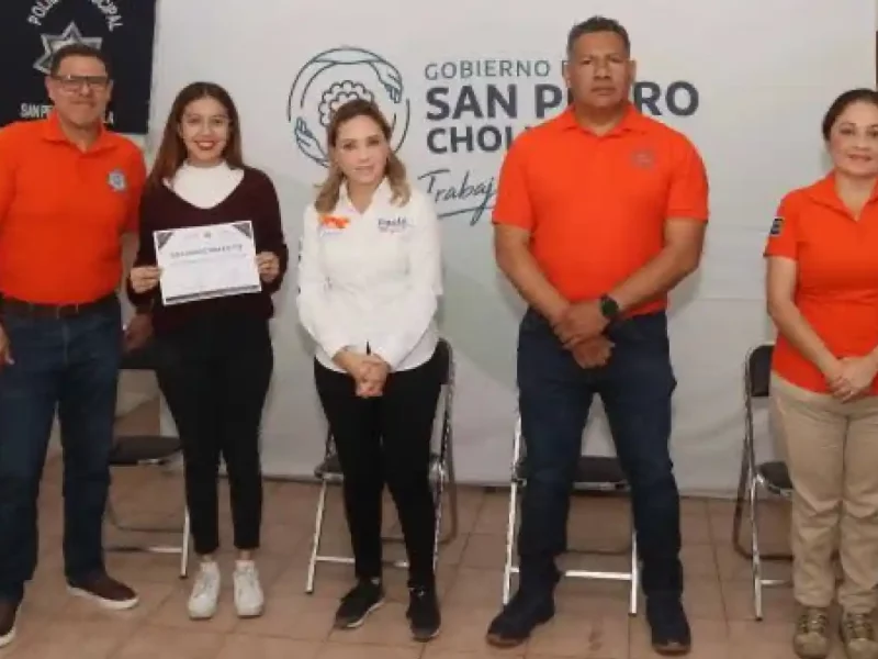 Paola Angon continúa brindando herramientas a las cholultecas, con cursos de manejo gratuitos