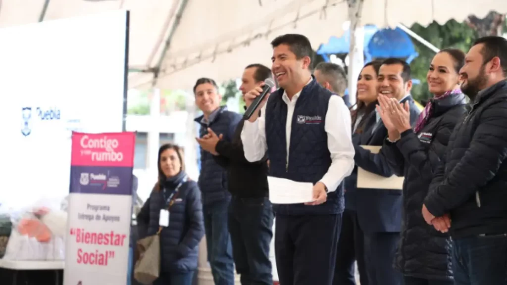 Gobierno municipal entrega 16 mil apoyos en beneficio de las familias poblanas