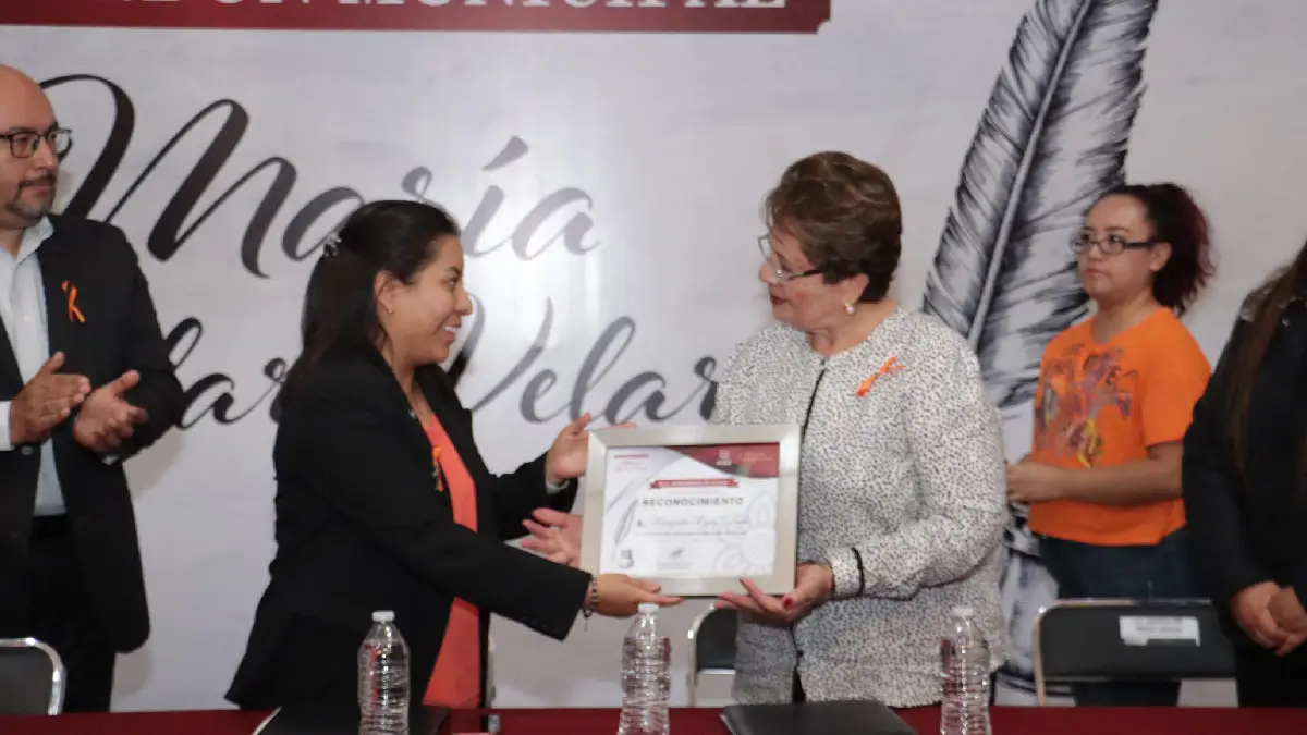 Gobierno municipal entrega el galardón atlixquense "María Aguilar Velarde" a Margarita Rojas