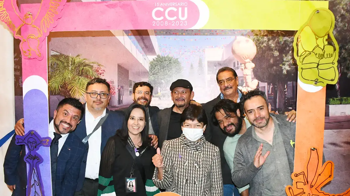 En esta temporada navideña, hagamos que nuestros corazones vibren de emoción: Rectora María Lilia Cedillo Ramírez Rectora Lilia Cedillo Lunes, Noviembre 27, 2023 La Rectora María Lilia encendió el árbol navideño en el CCU Leer más La BUAP, una universidad que sigue creciendo con finanzas sanas: Rectora María Lilia Cedillo Ramírez Rectora Lilia Cedillo Lunes, Noviembre 27, 2023 • En la última sesión del año, agradeció la sensibilidad de los integrantes del Consejo Universitario para aprobar temas importantes como el Calendario Escolar 2024, entre otros Leer más En el Concurso de Emprendimiento Social Sostenible se premia la creatividad, innovación y uso de nuevas tecnologías Premios y reconocimientos Lunes, Noviembre 27, 2023 • Participaron 57 proyectos de 185 alumnos, de los cuales resultaron tres primeros lugares y tres menciones honoríficas Leer más En la Noche de las Estrellas 2023, CU recibió a miles de personas Vinculación social Domingo, Noviembre 26, 2023 • Más de 100 telescopios, 70 conferencias y 120 experimentos interactivos. La BUAP instaló además sedes en el interior del estado Leer más Estudiante BUAP, segundo lugar nacional en la XXXVII Olimpiada Mexicana de Matemáticas Premios y reconocimientos Domingo, Noviembre 26, 2023 • Yérik Flores Torres, de la Preparatoria Regional Simón Bolívar de Atlixco, compitió con cerca de 190 preparatorianos -algunos de secundaria- del país Leer más Impulsa BUAP modelo de educación dual al firmar convenio con Trefilados Inoxidables de México Rectora Lilia Cedillo Domingo, Noviembre 26, 2023 • Estudiantes tendrán acceso a residencias profesionales en esta empresa Leer más Refrenda la Rectora María Lilia Cedillo Ramírez su compromiso con el ICUAP Rectora Lilia Cedillo Domingo, Noviembre 26, 2023 Refrenda la Rectora María Lilia Cedillo Ramírez su compromiso con el ICUAP Leer más Docente de la BUAP recibe la Medalla al Mérito Criminológico “Alfonso Quiroz Cuarón”