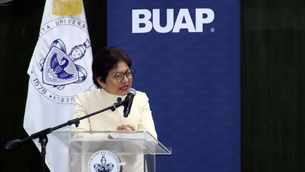 Refrenda la Rectora María Lilia Cedillo Ramírez su compromiso con el ICUAP
