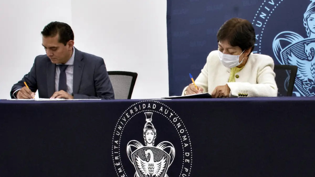 Impulsa BUAP modelo de educación dual al firmar convenio con Trefilados Inoxidables de México (1)