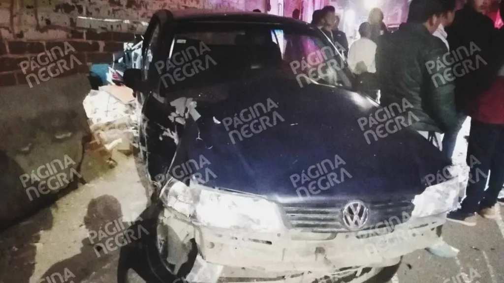 Menor de edad borracho se estrella contra una casa en San Pedro Cholula