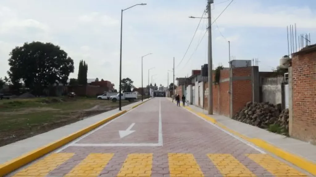 Paola Angon continúa inaugurando calles con la entrega de la Tercera de Allende, en beneficio de vecinos de Tepontla