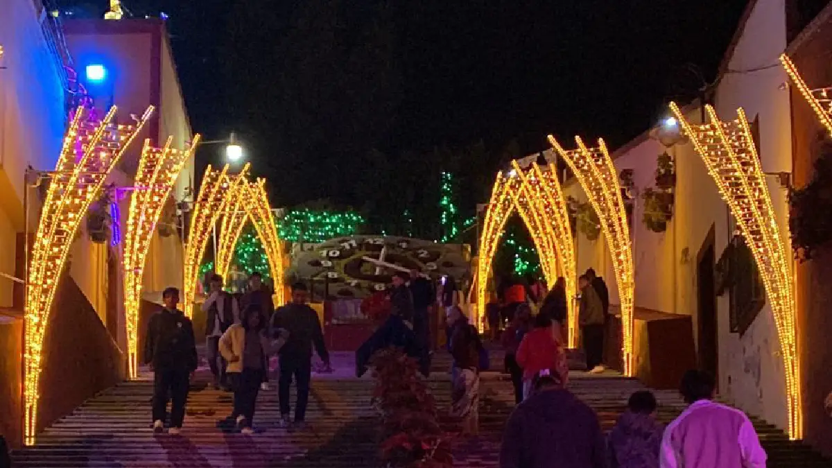 Recibe Atlixco en una semana más de 100 mil visitantes para recorrer la Villa Iluminada