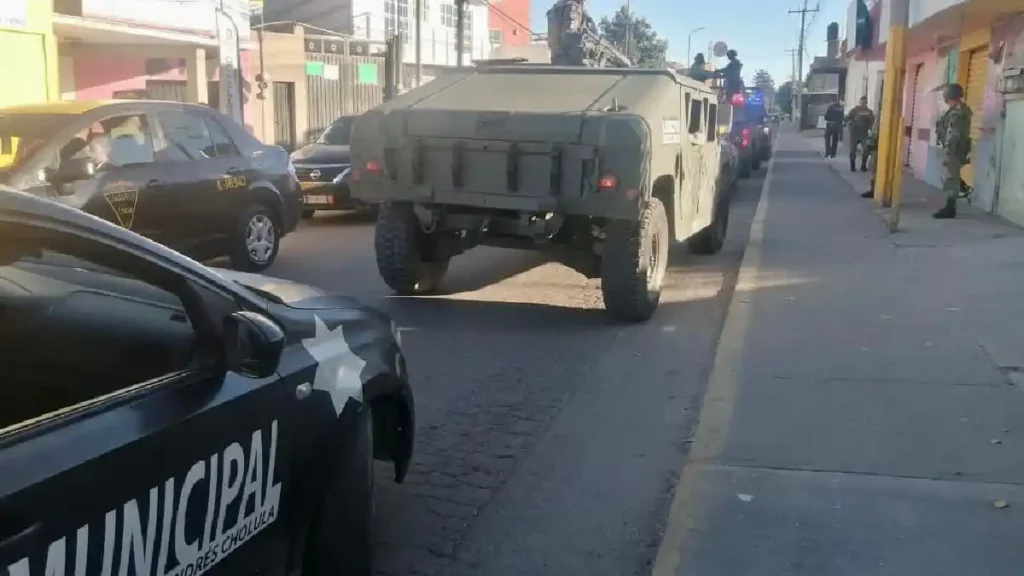 Refuerzan SEDENA y Policía de San Andrés Cholula seguridad ante temporada decembrina