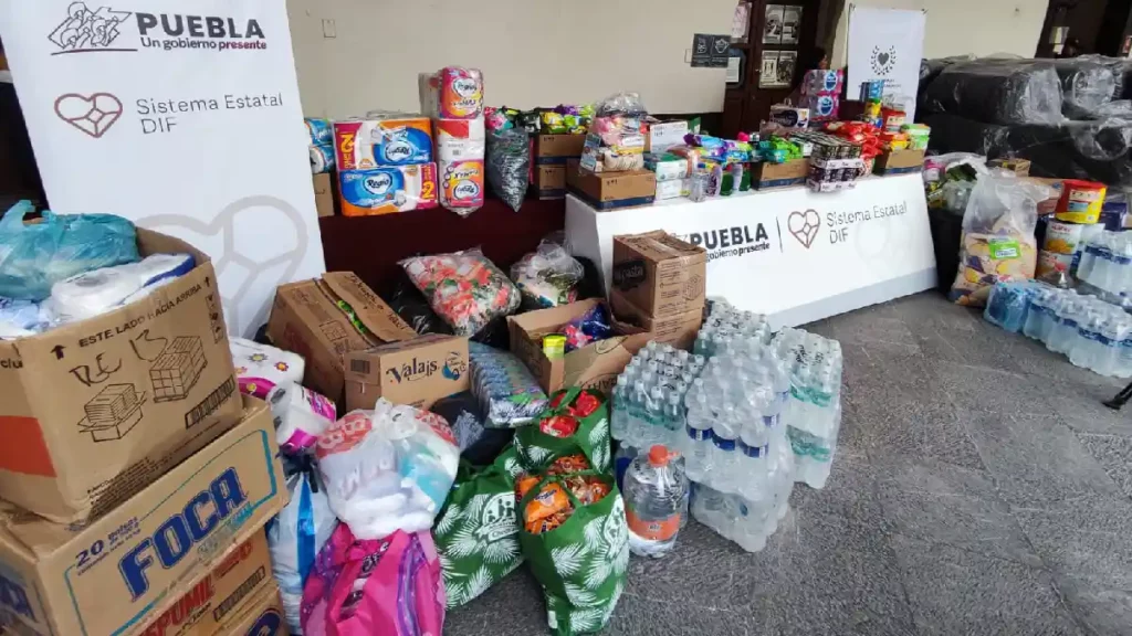 Voluntariado del Congreso entrega víveres al SEDIF para apoyar a afectados por el Huracán Otis
