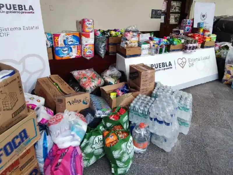 Voluntariado del Congreso entrega víveres al SEDIF para apoyar a afectados por el Huracán Otis