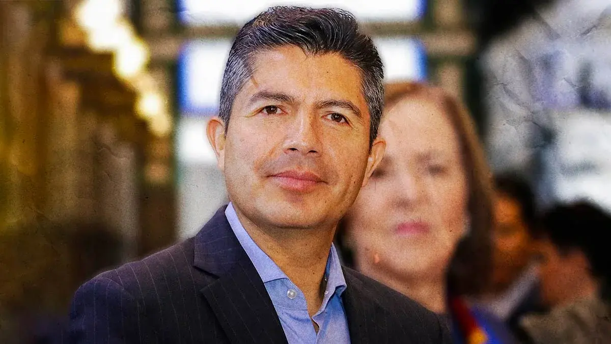 Eduardo Rivera pedirá licencia definitiva cuando avalen su registro a la gubernatura de Puebla