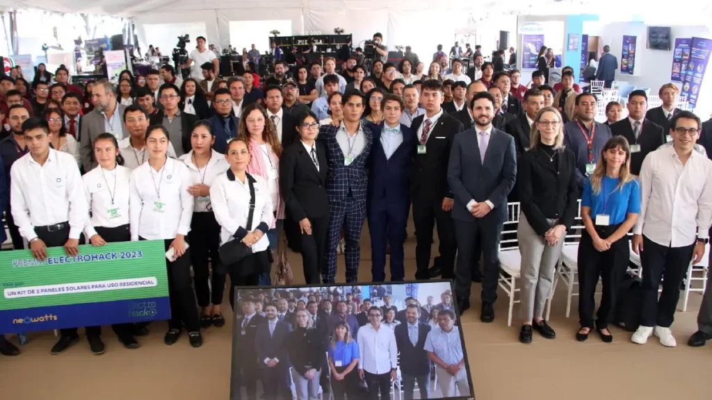 Estudiantes de la BUAP ganan primer lugar en el Concurso de Innovación “Electrohack 2023: Crear, Innovar, Transformar”