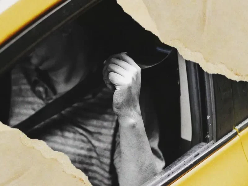 Taxista murió por causas naturales dentro de su unidad en San Andrés Cholula