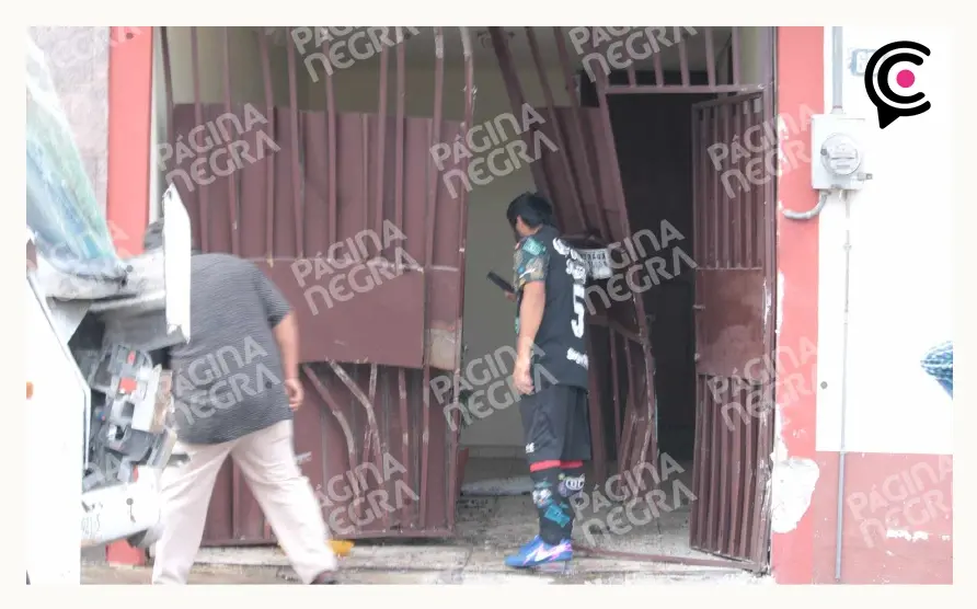 Ruta 33 chocó contra vivienda y dejó tres lesionados en Puebla capital
