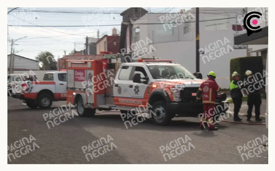 Ruta 33 chocó contra vivienda y dejó tres lesionados en Puebla capital