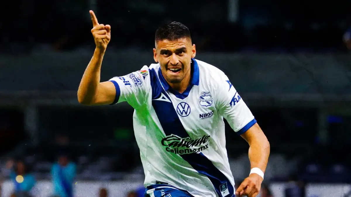 Guillermo Martínez jugador del Club Puebla estará con la Selección Mexicana para duelo amistoso