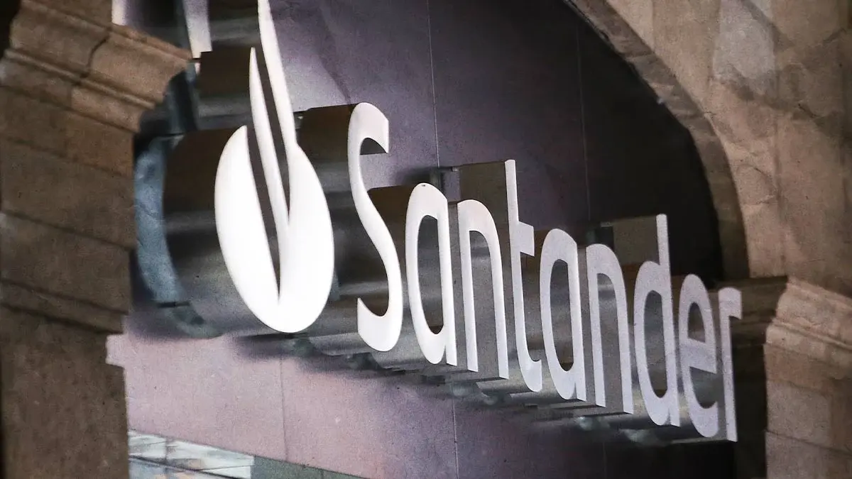 Delincuente robó un banco Santander en Puebla, se lleva 80 mil pesos