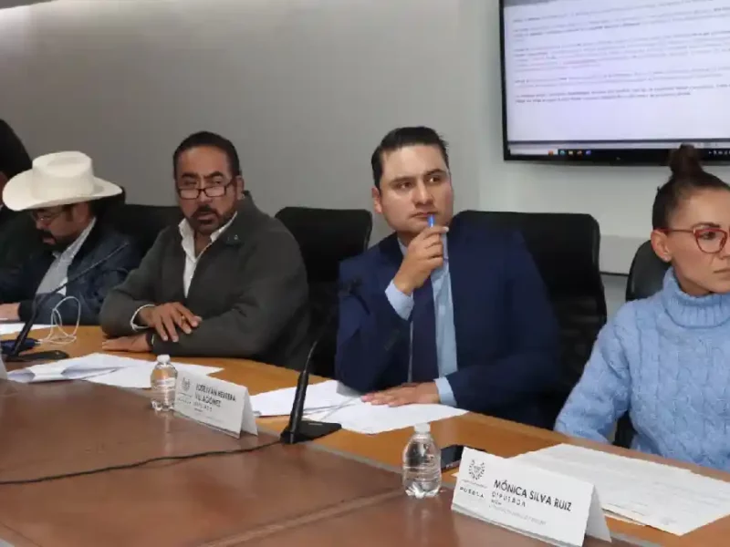 Aprueban en Comisión del Congreso iniciativa para garantizar trabajo digno a jóvenes