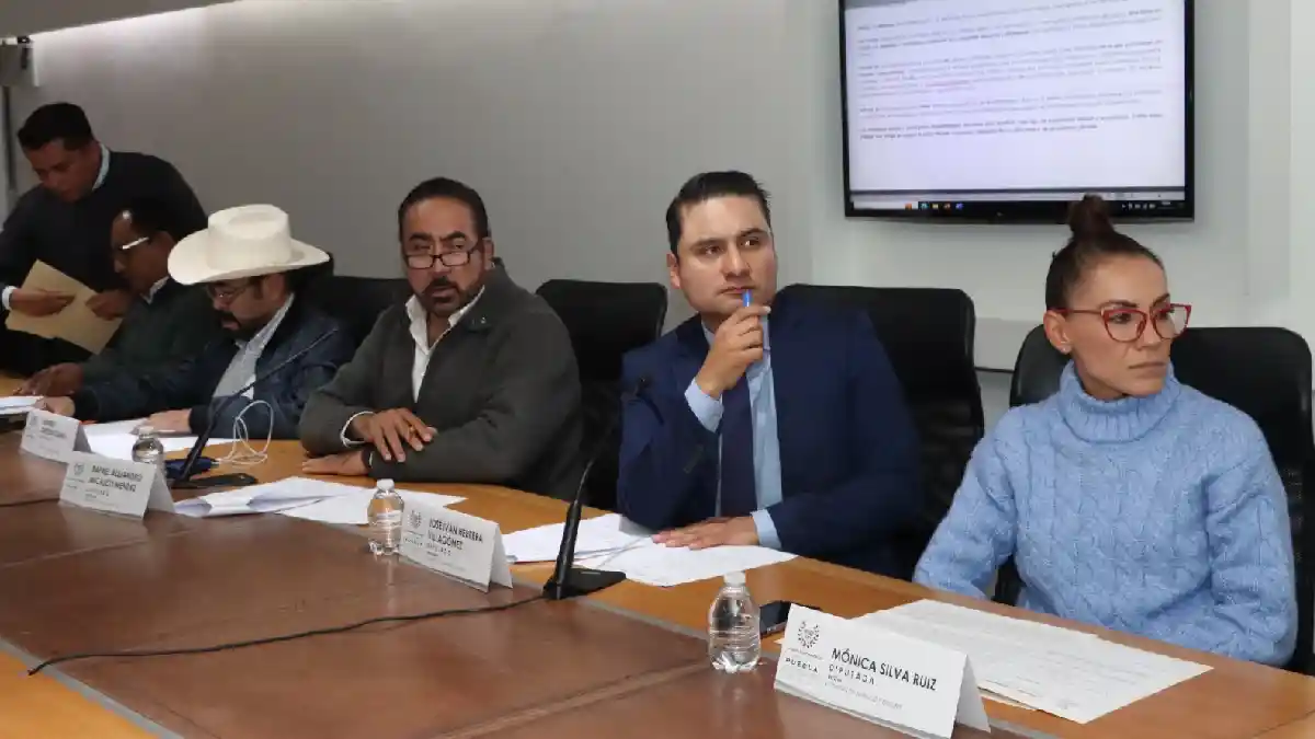 Aprueban en Comisión del Congreso iniciativa para garantizar trabajo digno a jóvenes