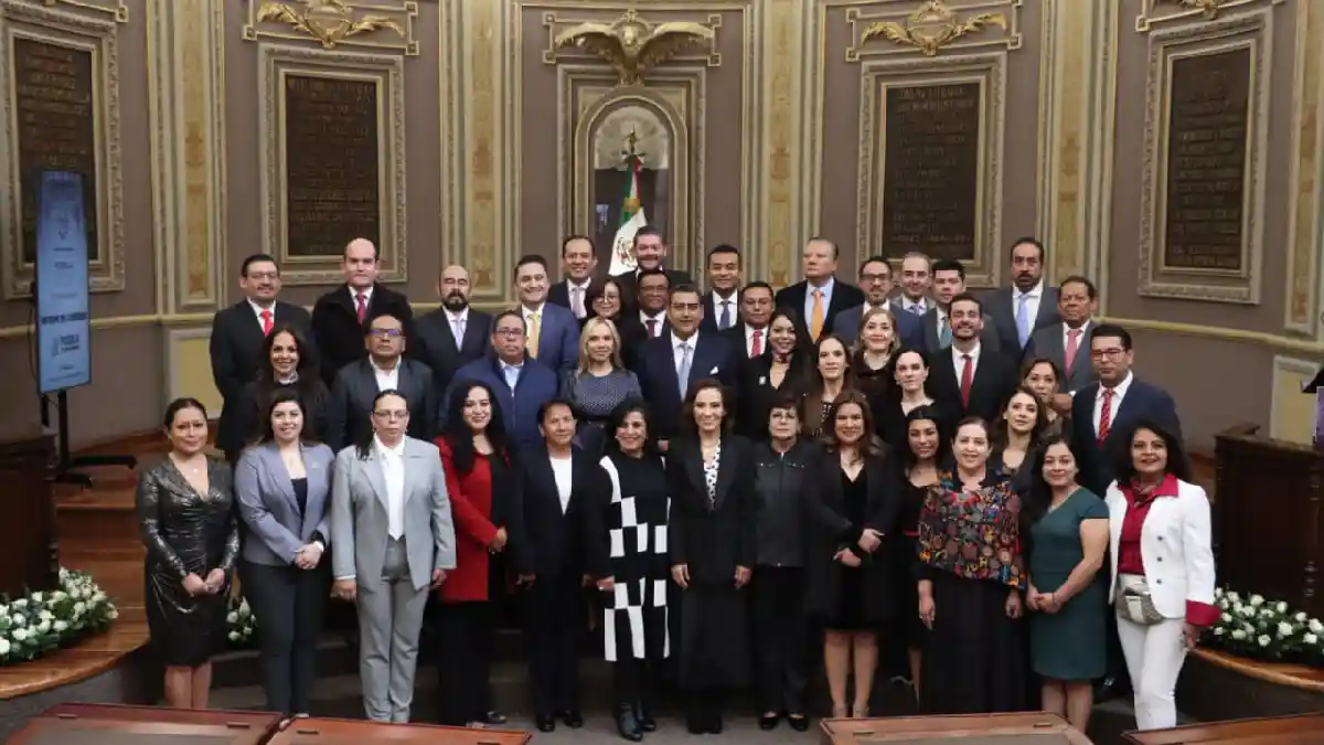 Ante el Congreso de Puebla, el Gobernador Sergio Salomón rinde su Informe de Gobierno