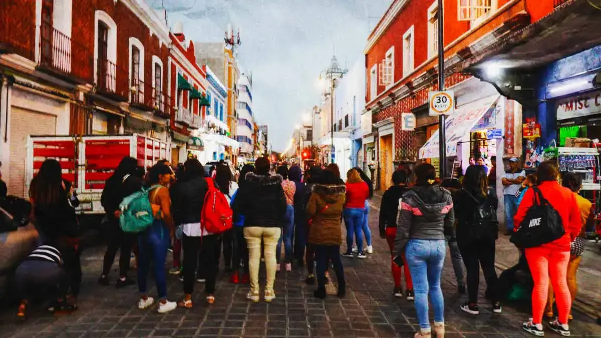 Trabajadoras sexuales frustran operativo de la Fiscalía en el centro de Puebla
