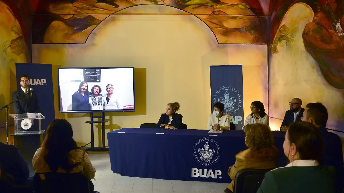 Preside Rectora Lilia Cedillo informe de labores de la Facultad de Psicología