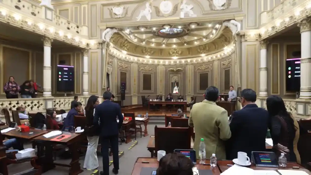 Presentan iniciativa en el Congreso del Estado para regular y promover el uso de la firma electrónica