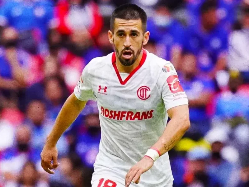 Fernando Navarro es el primer refuerzo del Club Puebla para el Clausura 2024