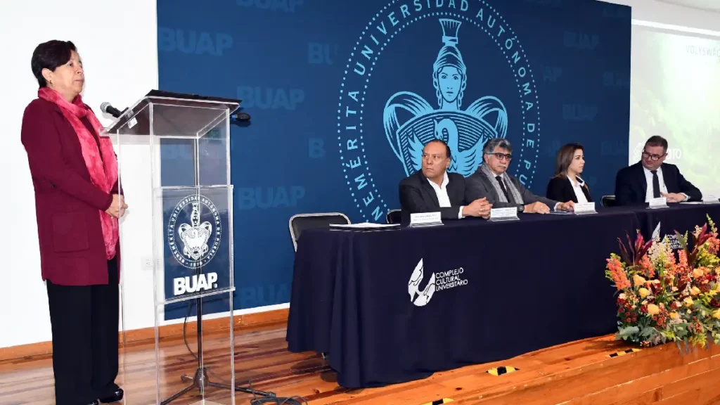La BUAP inaugura el Séptimo Foro Ambiental Automotriz