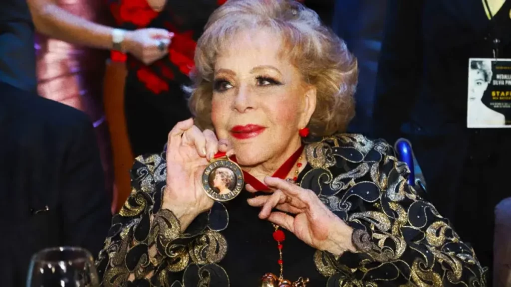 ¿Silvia Pinal está a terapia intensiva hoy? Esto es lo que sabemos