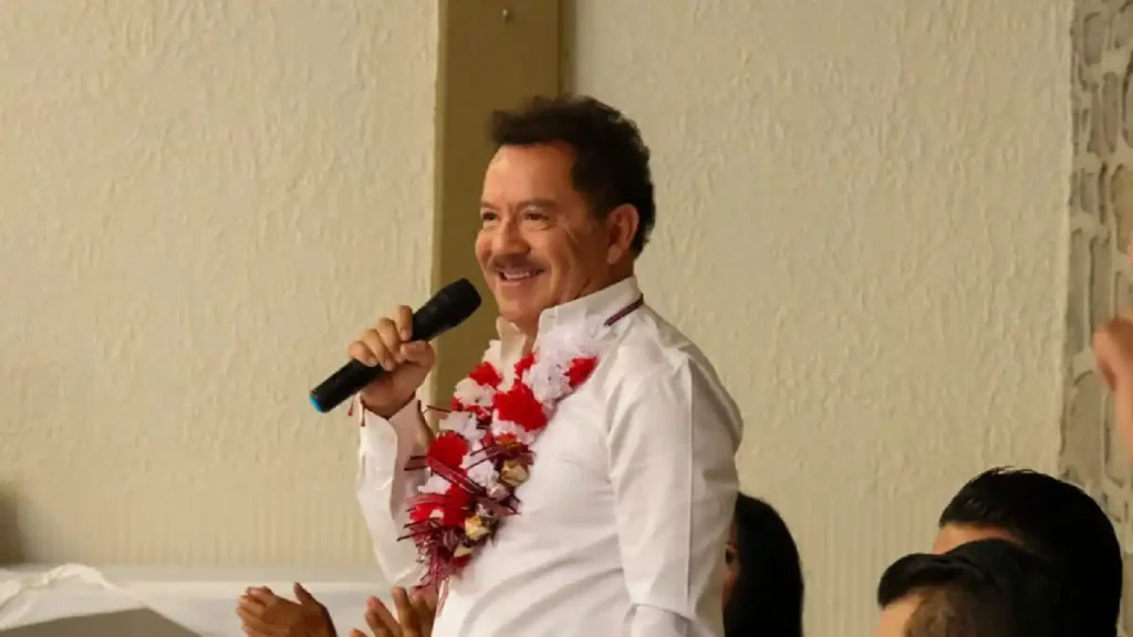 Continuaré trabajando en beneficio de los poblanos: Nacho Mier