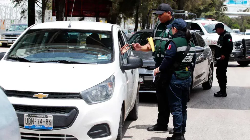 Últimos días para evitar la multa por no verificar en Puebla