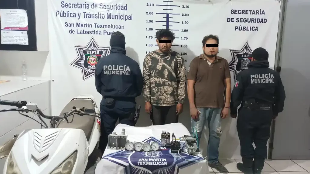 La SSP de San Martín Texmelucan aseguro a dos masculinos por robo en la “Unidad Deportiva Bicentenario”