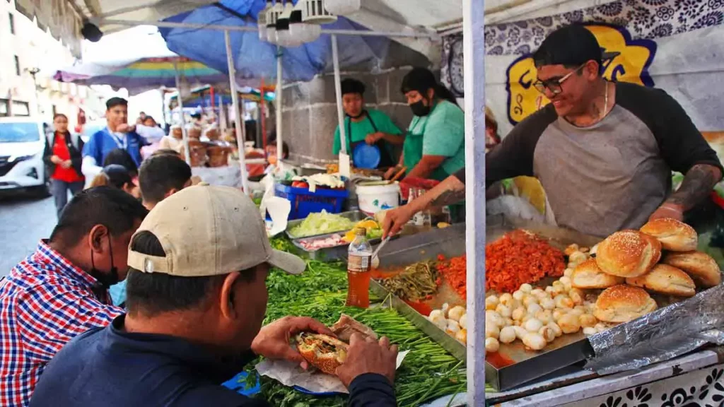 Permitirán venta ambulante de antojitos por Año Nuevo en estas zonas de Puebla capital