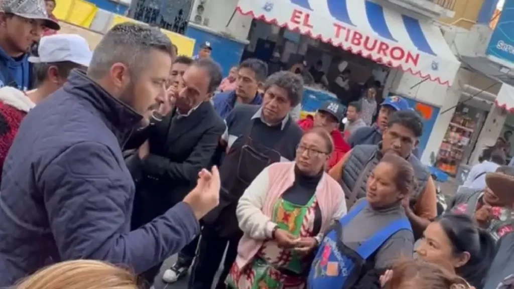 Gobierno de la ciudad refuerza presencia en zona comercial en el centro histórico