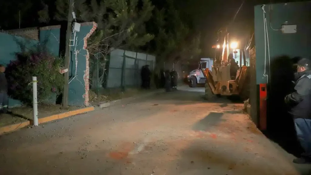 Ayuntamiento de San Andrés Cholula realiza el retiro de reja