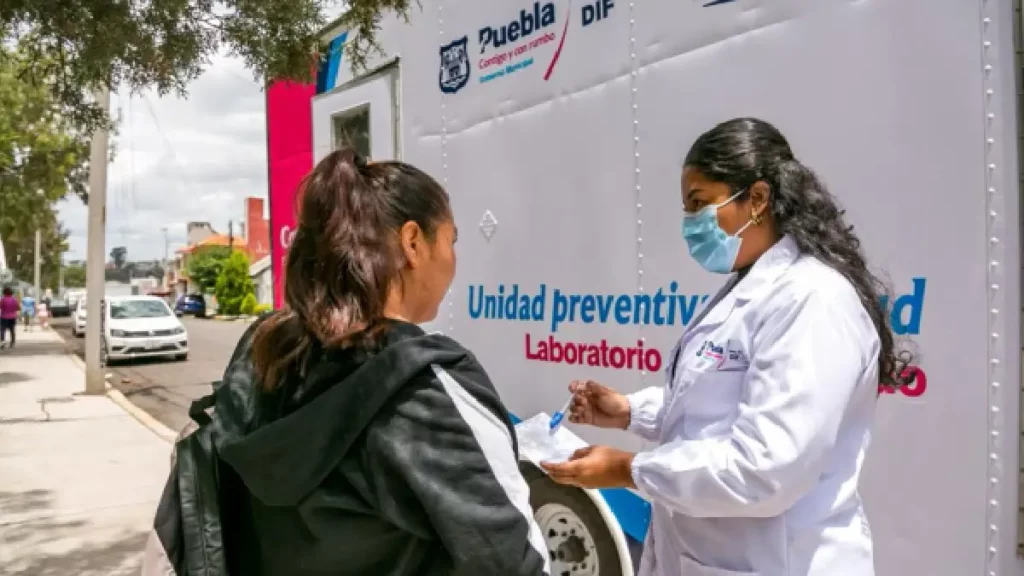 SMDIF Puebla atendió gratis a más de 17 mil personas con unidades preventivas de salud