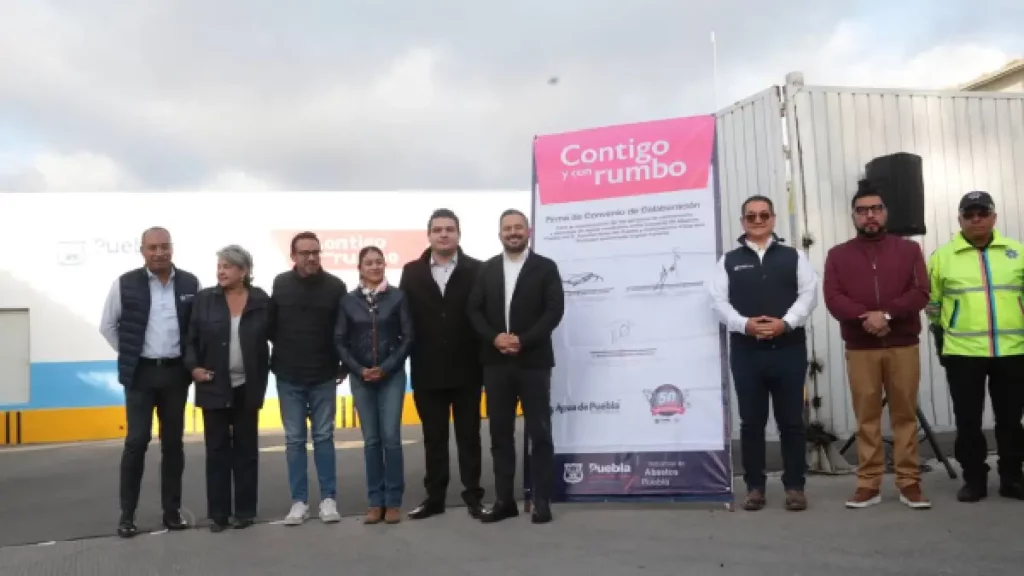Ayuntamiento capitalino y Agua de Puebla firman convenio para regular descargas residuales del rastro municipal