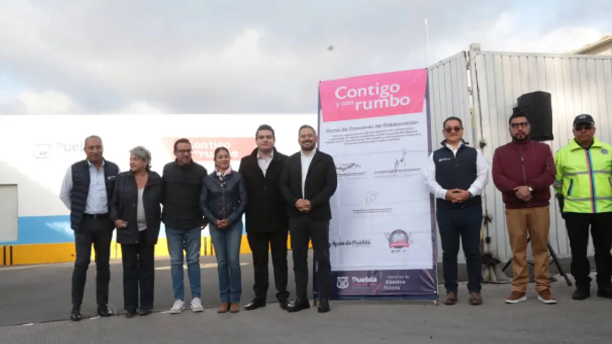 Ayuntamiento capitalino y Agua de Puebla firman convenio para regular descargas residuales del rastro municipal