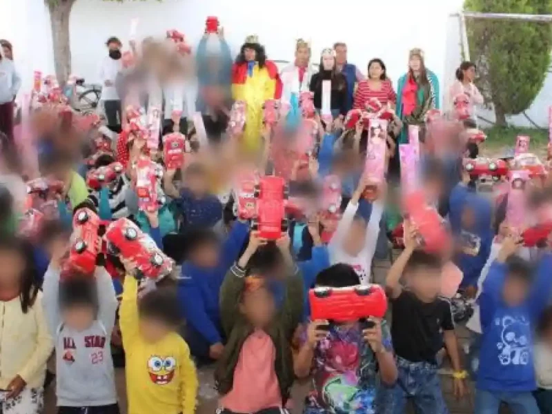 La magia de los reyes llega a Cholula: DIF Municipal entrega juguetes en las 13 Juntas Auxiliares