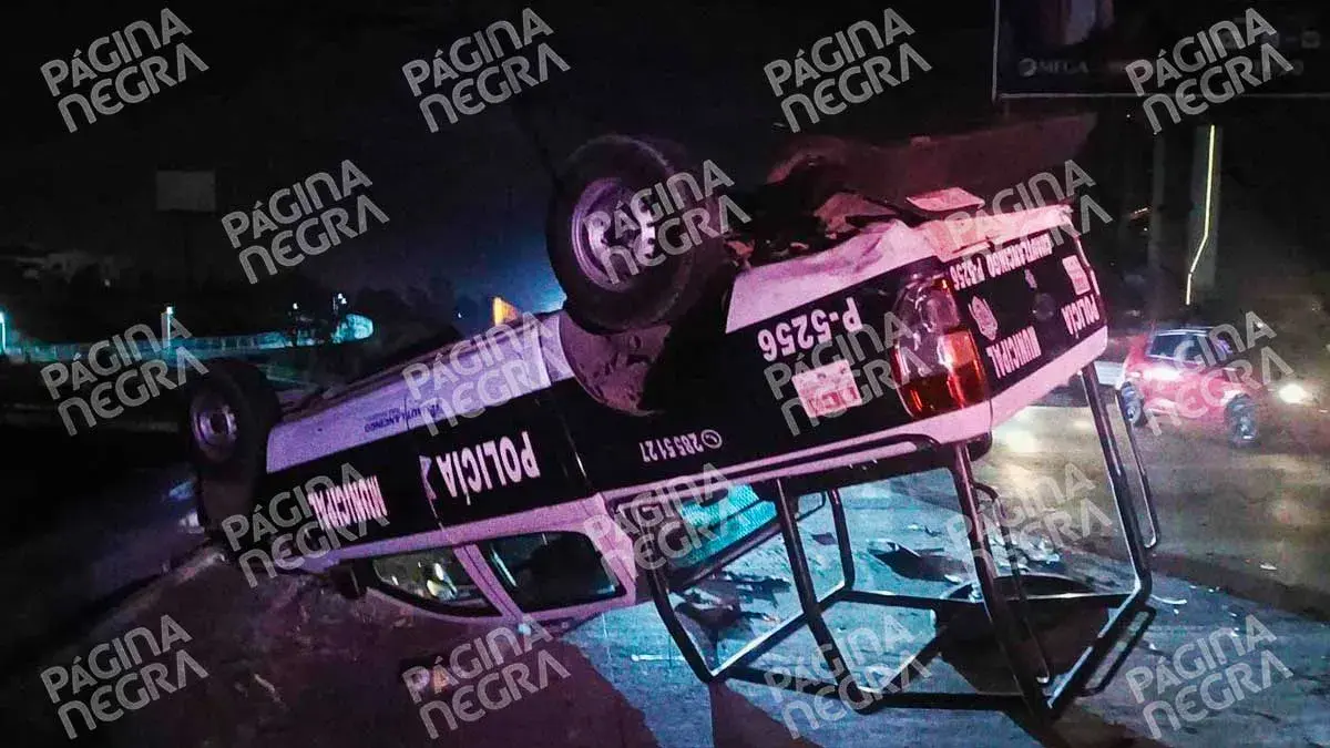 Patrulla de Cuautlancingo volcó en el Periférico Ecológico de Puebla